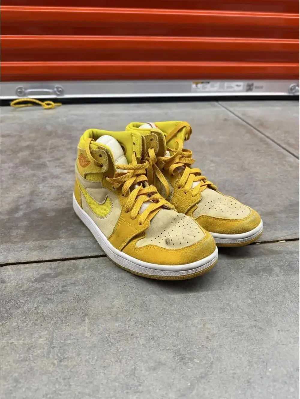 nike air jordan 1 high zoom air cmft 2 yellow ochre basketball shoes 8 WOMENS